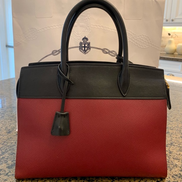 PRADA Leather Tote In Red and Black - Picture 3 of 13